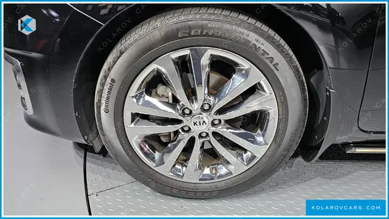 KIA CARNIVAL 9-SEATER HI-LIMOUSINE