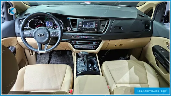 KIA CARNIVAL 9-SEATER HI-LIMOUSINE