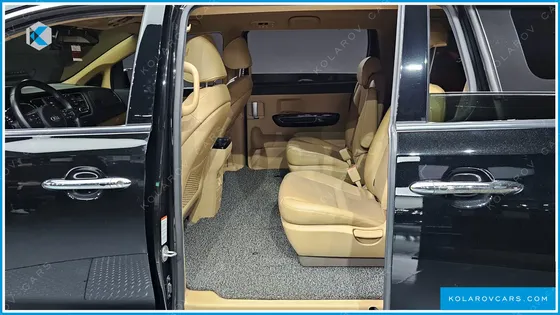 KIA CARNIVAL 9-SEATER HI-LIMOUSINE