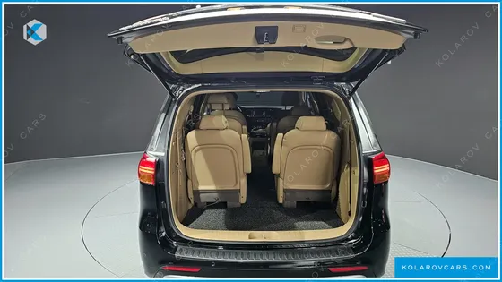 KIA CARNIVAL 9-SEATER HI-LIMOUSINE