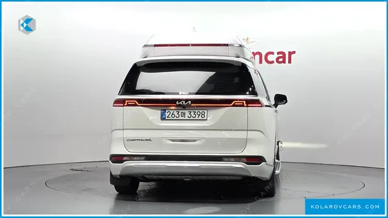 KIA CARNIVAL 9-SEATER HI-LIMOUSINE