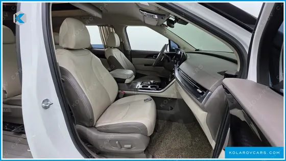 KIA CARNIVAL 9-SEATER HI-LIMOUSINE