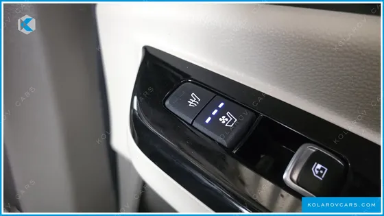 KIA CARNIVAL 9-SEATER HI-LIMOUSINE