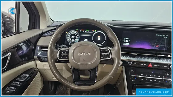 KIA CARNIVAL 7-SEATER HI-LIMOUSINE