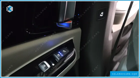 KIA CARNIVAL GASOLINE 9-SEATER HI-LIMOUSINE