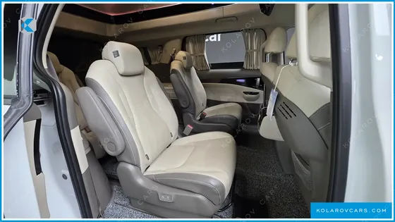 KIA CARNIVAL GASOLINE 9-SEATER HI-LIMOUSINE