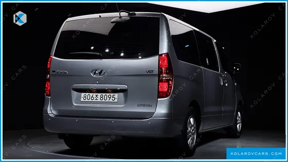 HYUNDAI STAREX VAN 5-SEATER