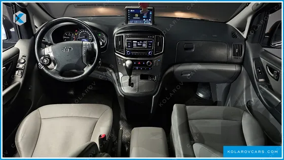 HYUNDAI STAREX VAN 5-SEATER