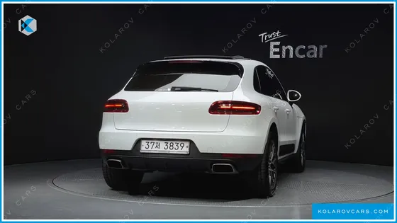 PORSCHE MACAN 2.0
