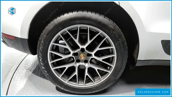 PORSCHE MACAN 2.0