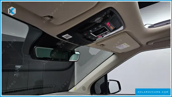KIA CARNIVAL GASOLINE 7-SEATER SIGNATURE