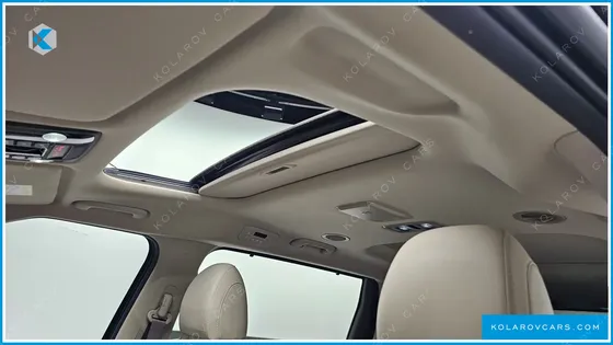 KIA CARNIVAL GASOLINE 7-SEATER SIGNATURE