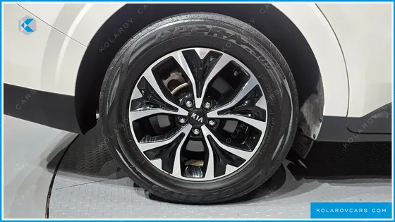 KIA CARNIVAL 9-SEATER PRESTIGE