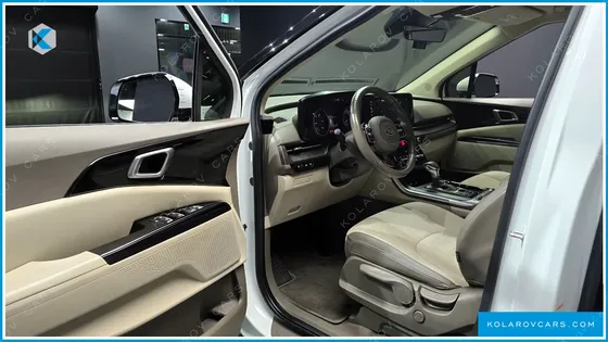 KIA CARNIVAL 9-SEATER PRESTIGE