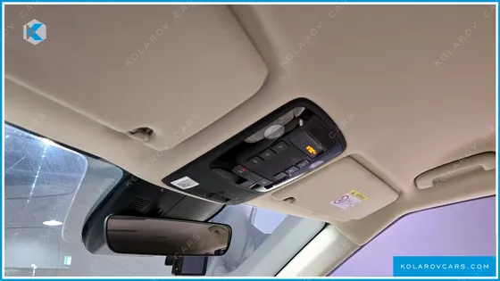 KIA CARNIVAL 9-SEATER PRESTIGE