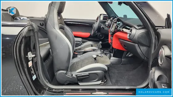 MINI COOPER CONVERTIBLE JCW