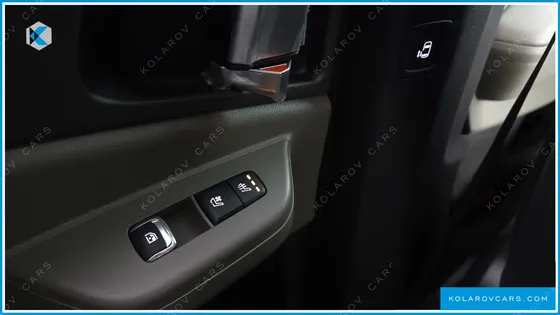 KIA CARNIVAL 7-SEATER NOBLESSE
