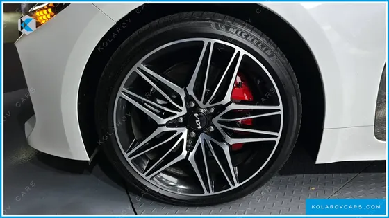 KIA STINGER 2.5 MASTERS