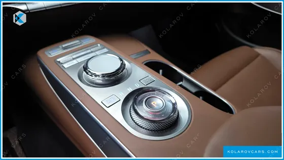 GENESIS GV70 2.5T GASOLINE 2WD