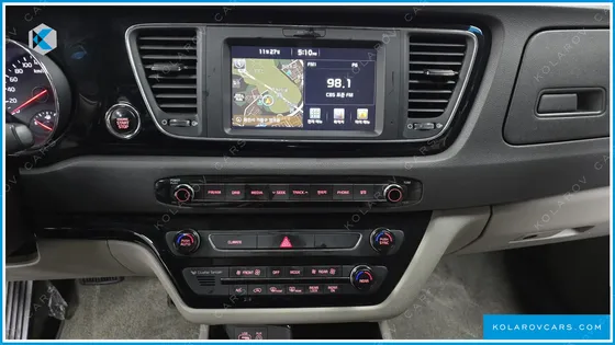 KIA CARNIVAL 7-SEATER LIMOUSINE