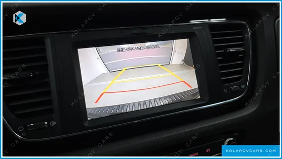 KIA CARNIVAL 7-SEATER LIMOUSINE