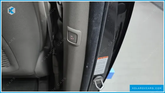 KIA CARNIVAL 7-SEATER LIMOUSINE