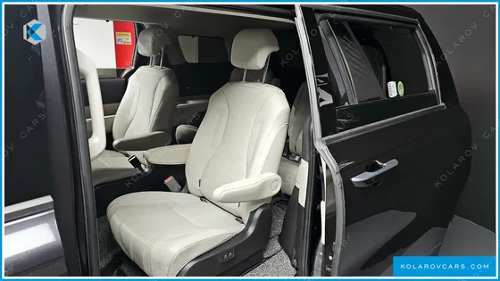 KIA CARNIVAL 9-SEATER SIGNATURE