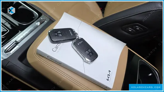 KIA CARNIVAL 9-SEATER SIGNATURE