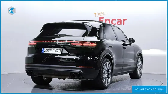PORSCHE CAYENNE 3.0 PLATINUM EDITION