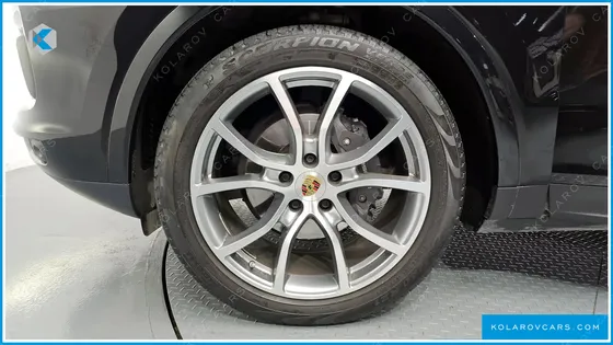 PORSCHE CAYENNE 3.0 PLATINUM EDITION