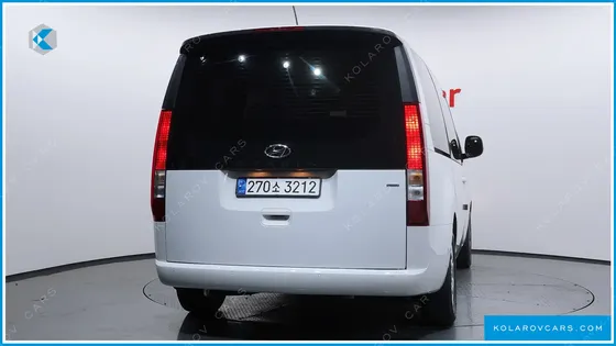 HYUNDAI STARIA 4WD TOURER 9-SEATER