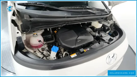 HYUNDAI STARIA 4WD TOURER 9-SEATER