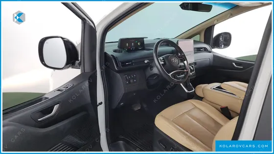 HYUNDAI STARIA 4WD TOURER 9-SEATER