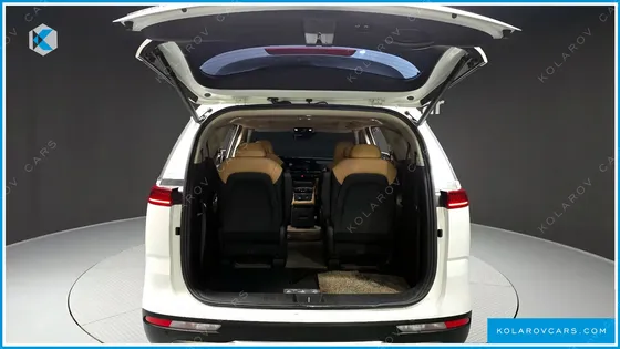 KIA CARNIVAL 9-SEATER SIGNATURE