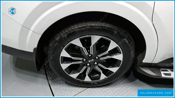 KIA CARNIVAL 9-SEATER SIGNATURE