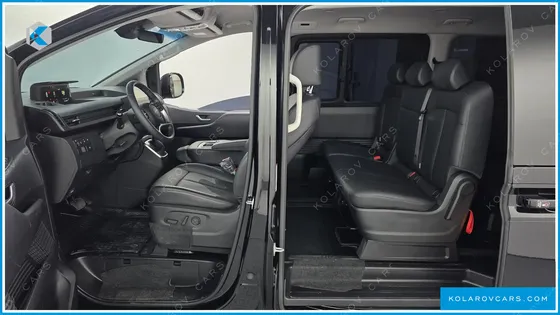 HYUNDAI STARIA TOURER 9-SEATER