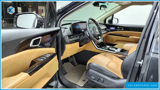 KIA CARNIVAL 9-SEATER SIGNATURE