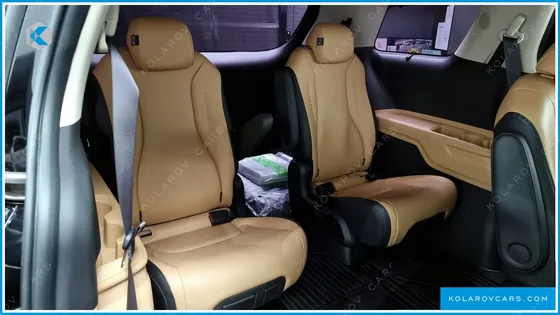 KIA CARNIVAL 9-SEATER NOBLESSE