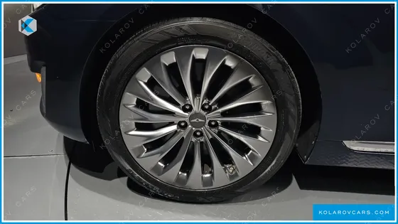 GENESIS EQ900 3.8 GDI AWD