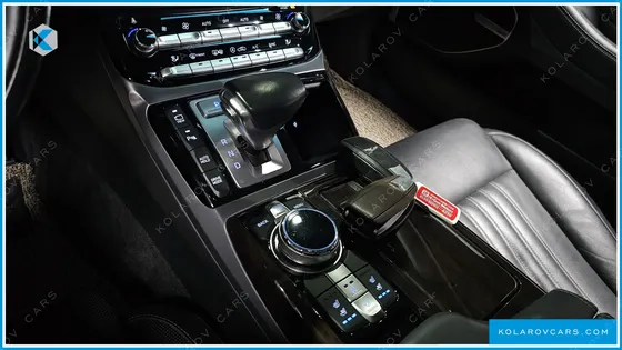 GENESIS EQ900 3.8 GDI AWD