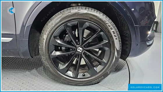 BENTLEY BENTAYGA 4.0 V8