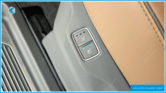 HYUNDAI STARIA 4WD LOUNGE 9-SEATER