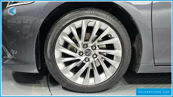 LEXUS ES LUXURY PLUS