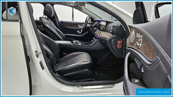 MERCEDES E-CLASS E300 4MATIC EXCLUSIVE