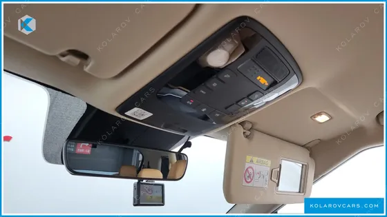KIA CARNIVAL 9-SEATER SIGNATURE