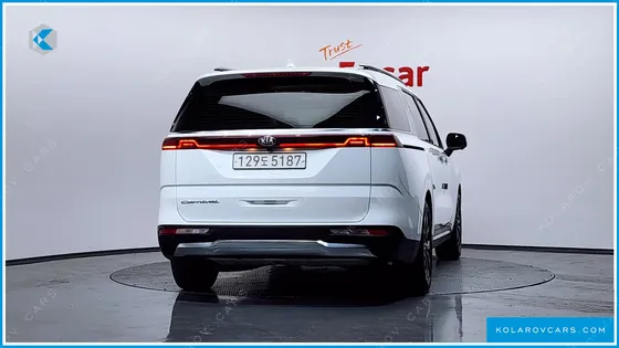 KIA CARNIVAL 9-SEATER NOBLESSE