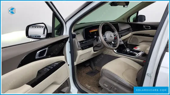 KIA CARNIVAL 9-SEATER NOBLESSE