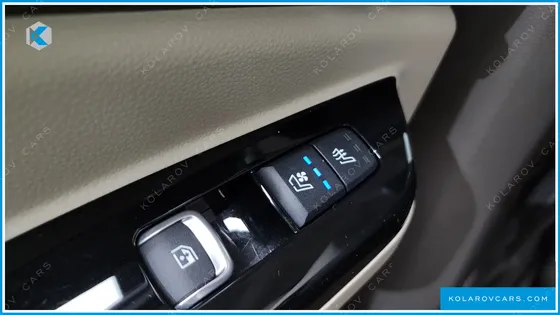 KIA CARNIVAL 9-SEATER NOBLESSE