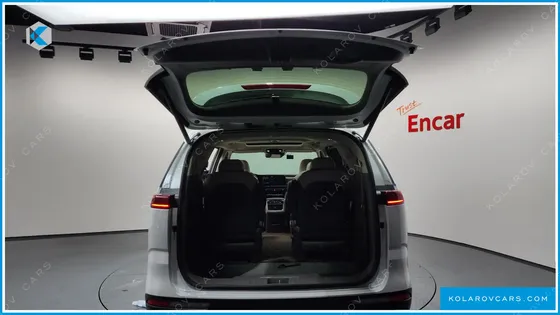 KIA CARNIVAL 9-SEATER NOBLESSE