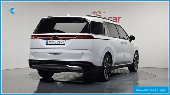 KIA CARNIVAL GASOLINE 9-SEATER SIGNATURE